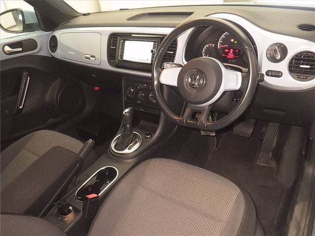 VOLKSWAGEN BEETLE