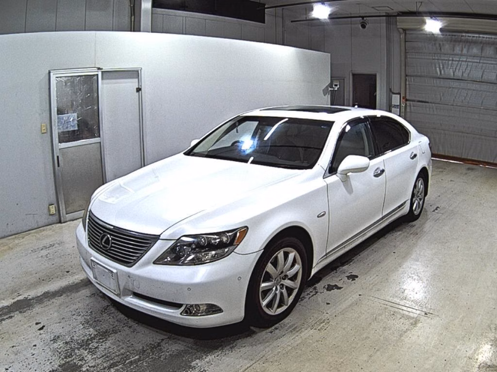 LEXUS LS600H