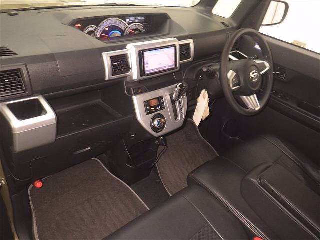 DAIHATSU WAKE