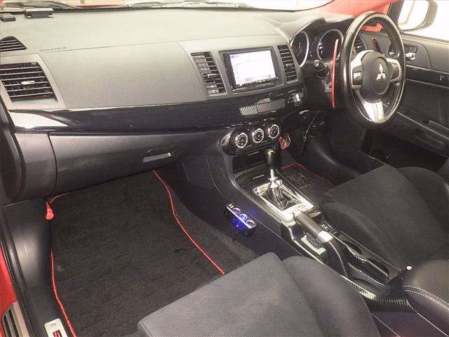 MITSUBISHI LANCER EVOLUTION