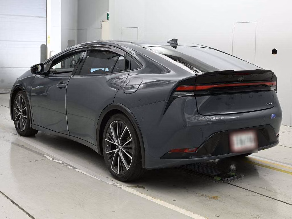 TOYOTA PRIUS