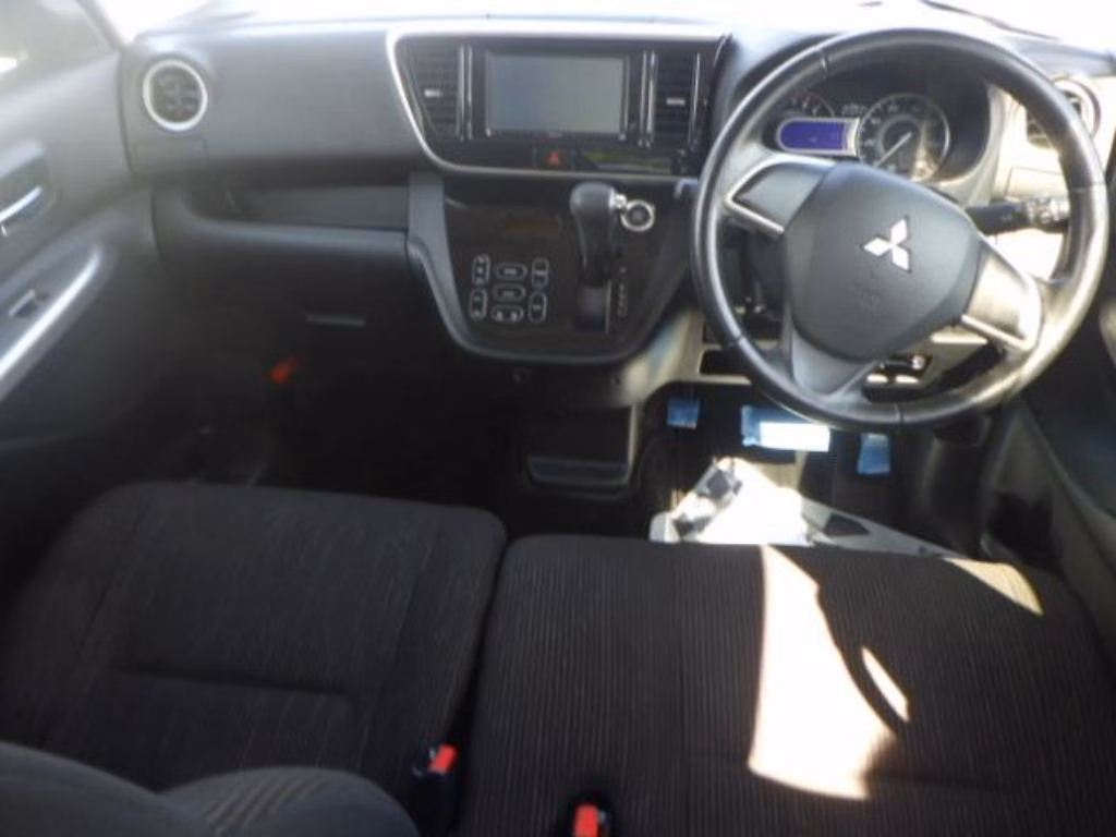 MITSUBISHI EK SPACE