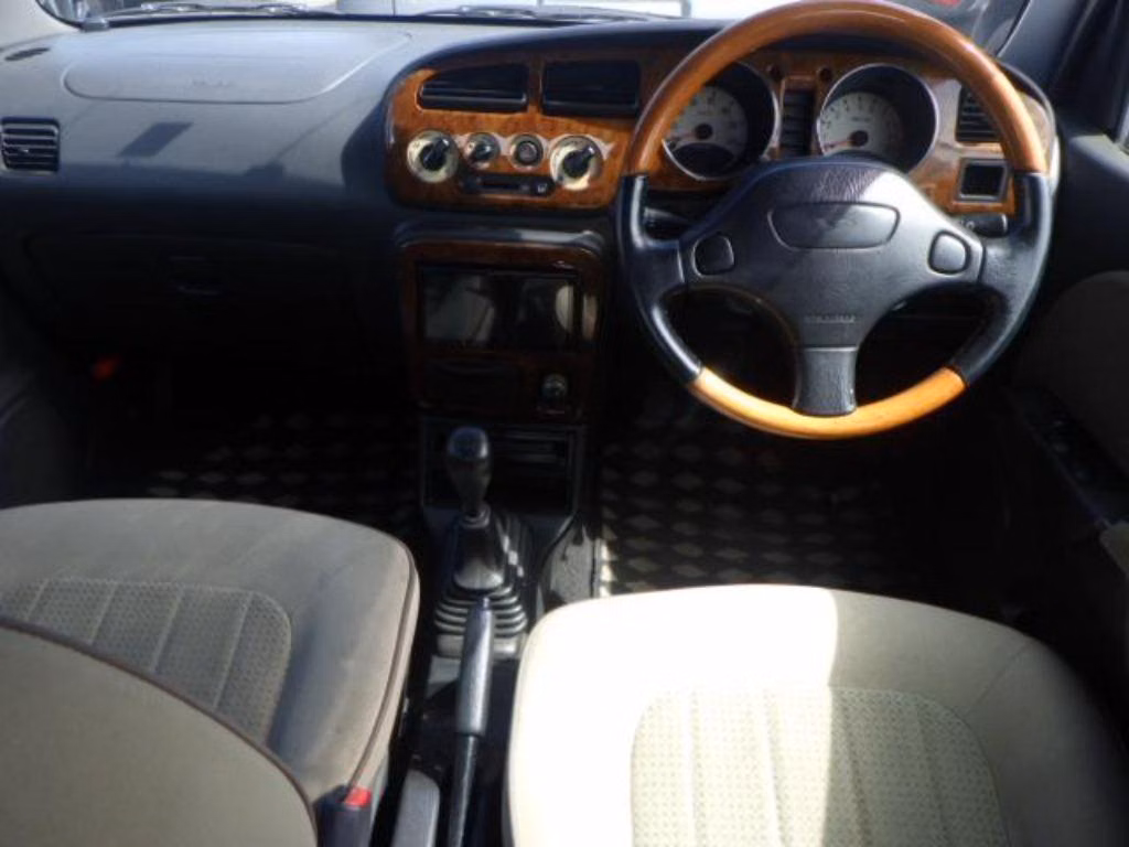 DAIHATSU MIRA GINO