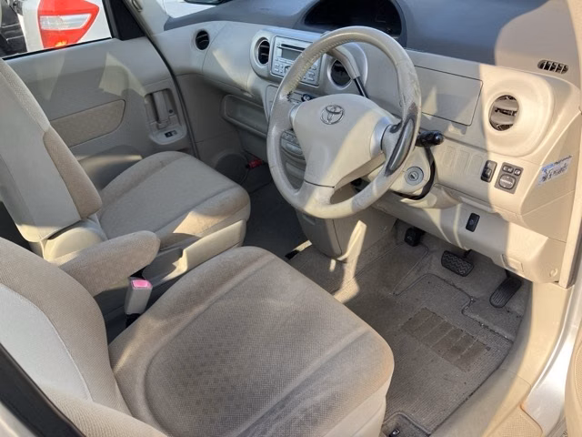 TOYOTA PORTE