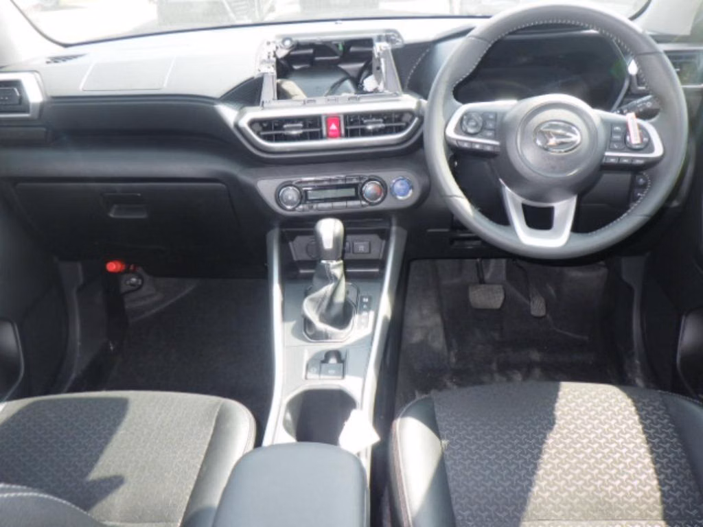DAIHATSU ROCKY