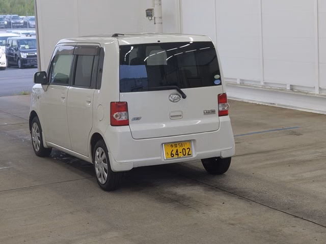 DAIHATSU MOVE CONTE