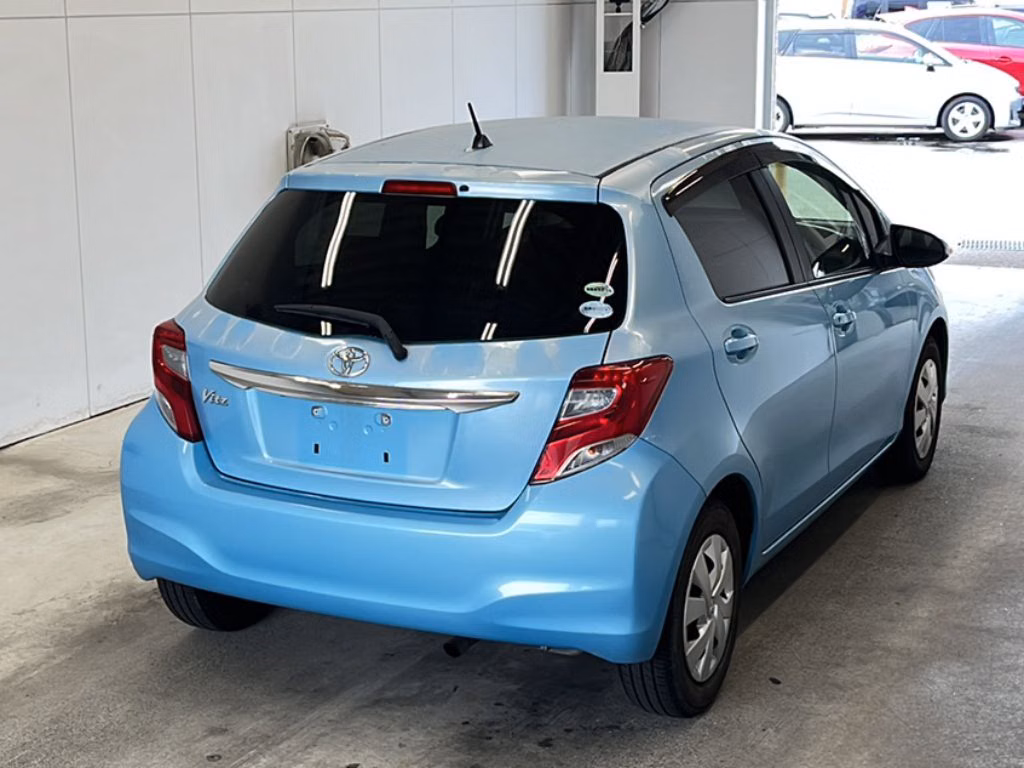 TOYOTA VITZ