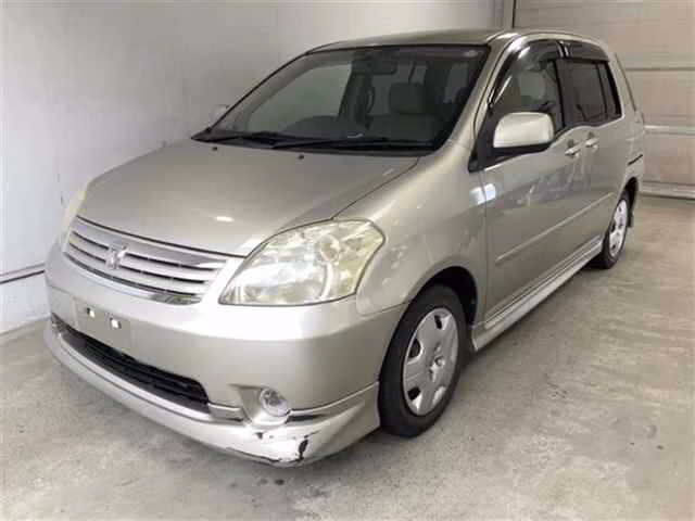 TOYOTA RAUM