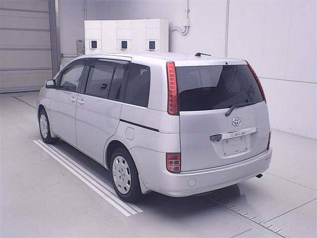 TOYOTA ISIS