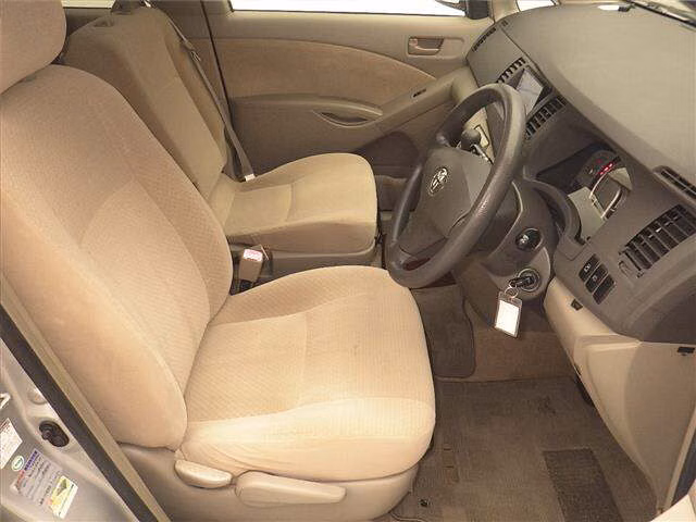 TOYOTA ISIS
