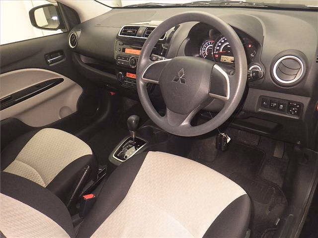 MITSUBISHI MIRAGE