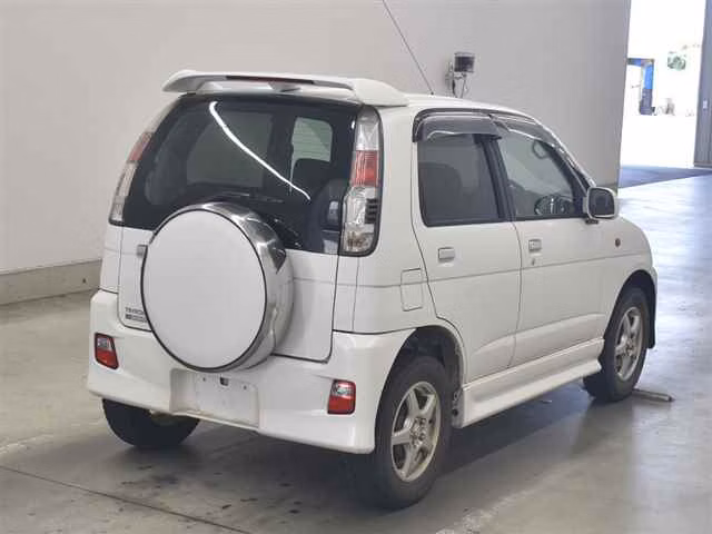 DAIHATSU TERIOS KID