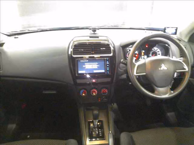 MITSUBISHI RVR