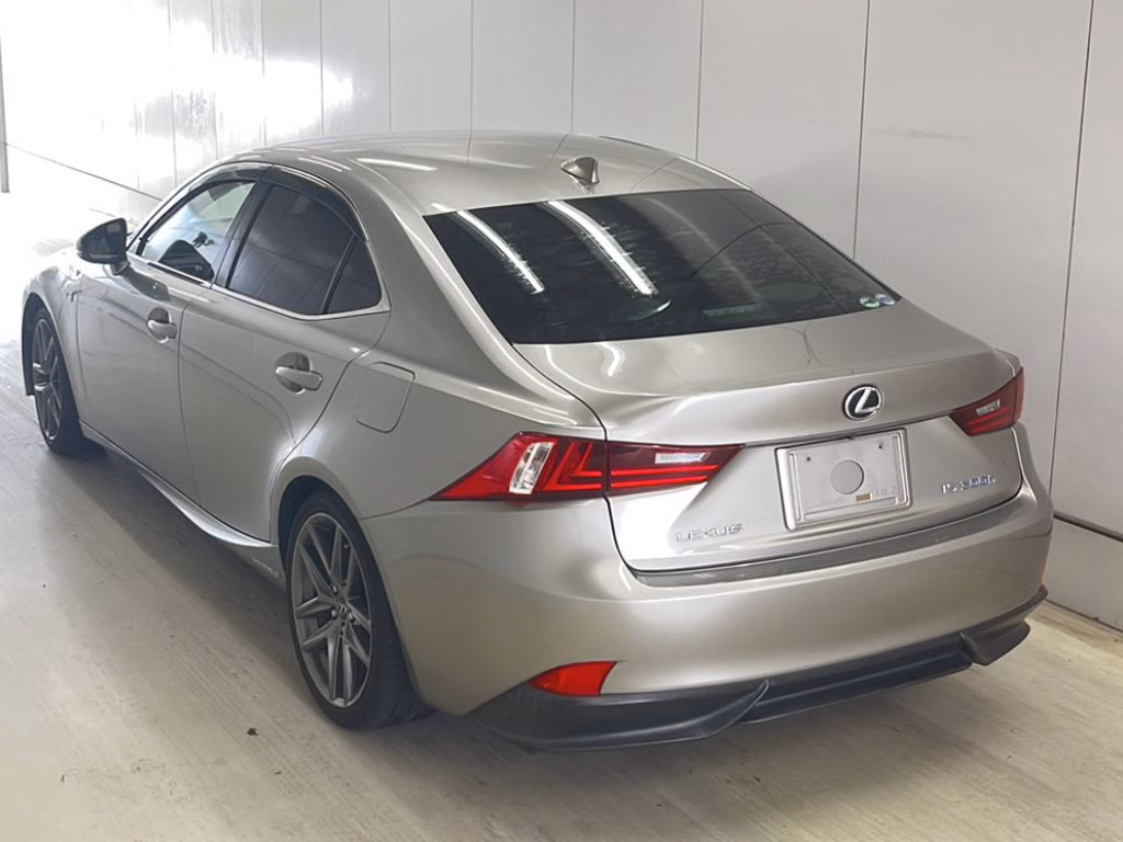 LEXUS IS300H