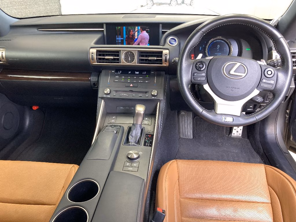 LEXUS IS300H