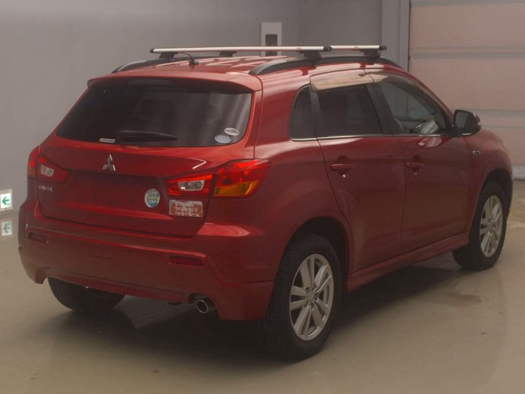 MITSUBISHI RVR