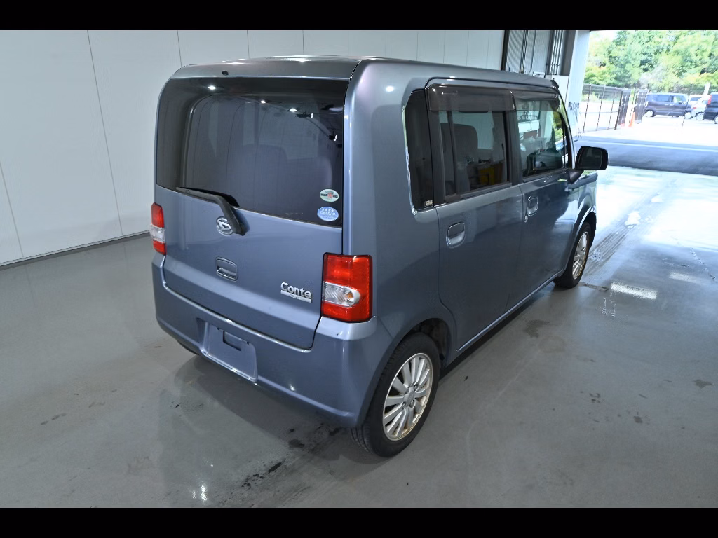 DAIHATSU MOVE CONTE