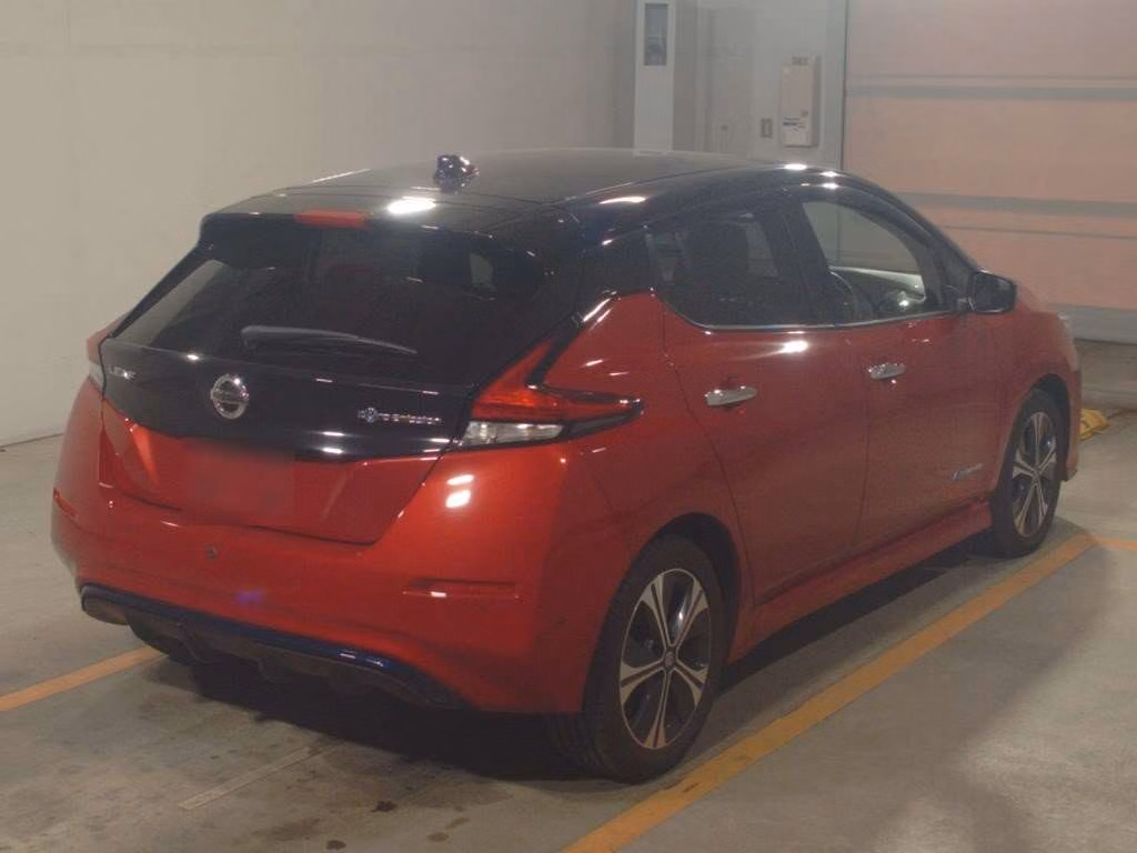 NISSAN LEAF