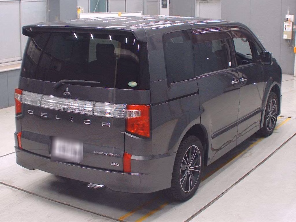 MITSUBISHI DELICA D:5