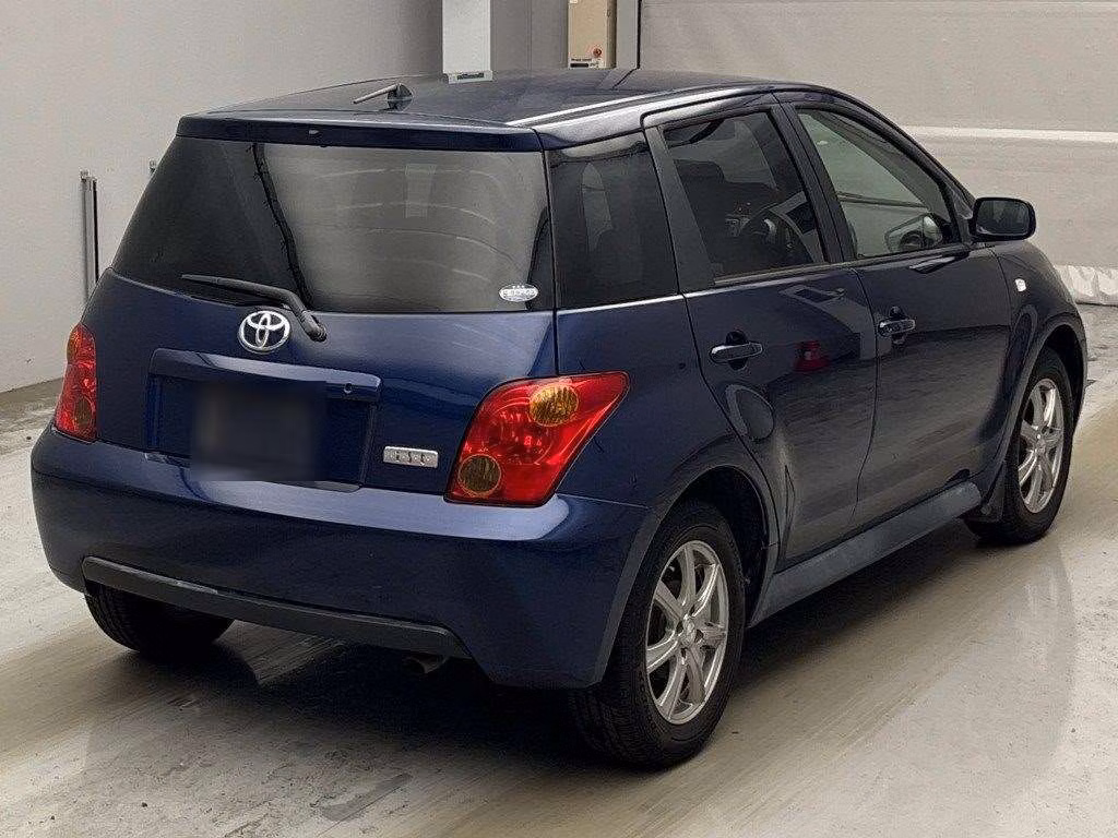 TOYOTA IST