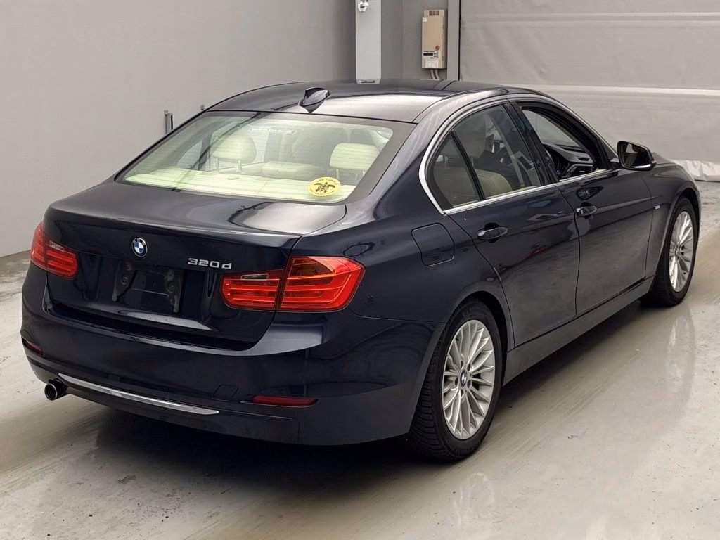 BMW 3-SERIES