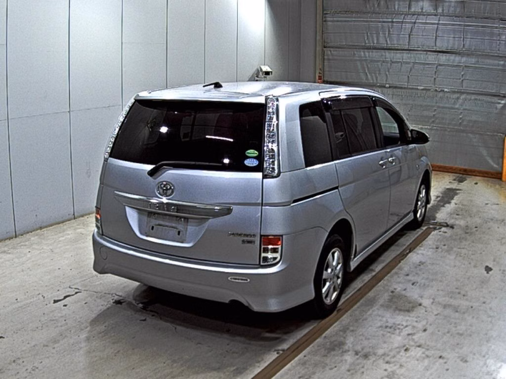 TOYOTA ISIS