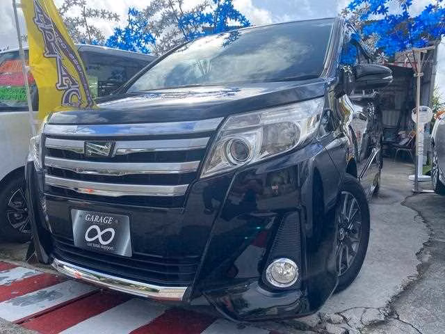 TOYOTA NOAH