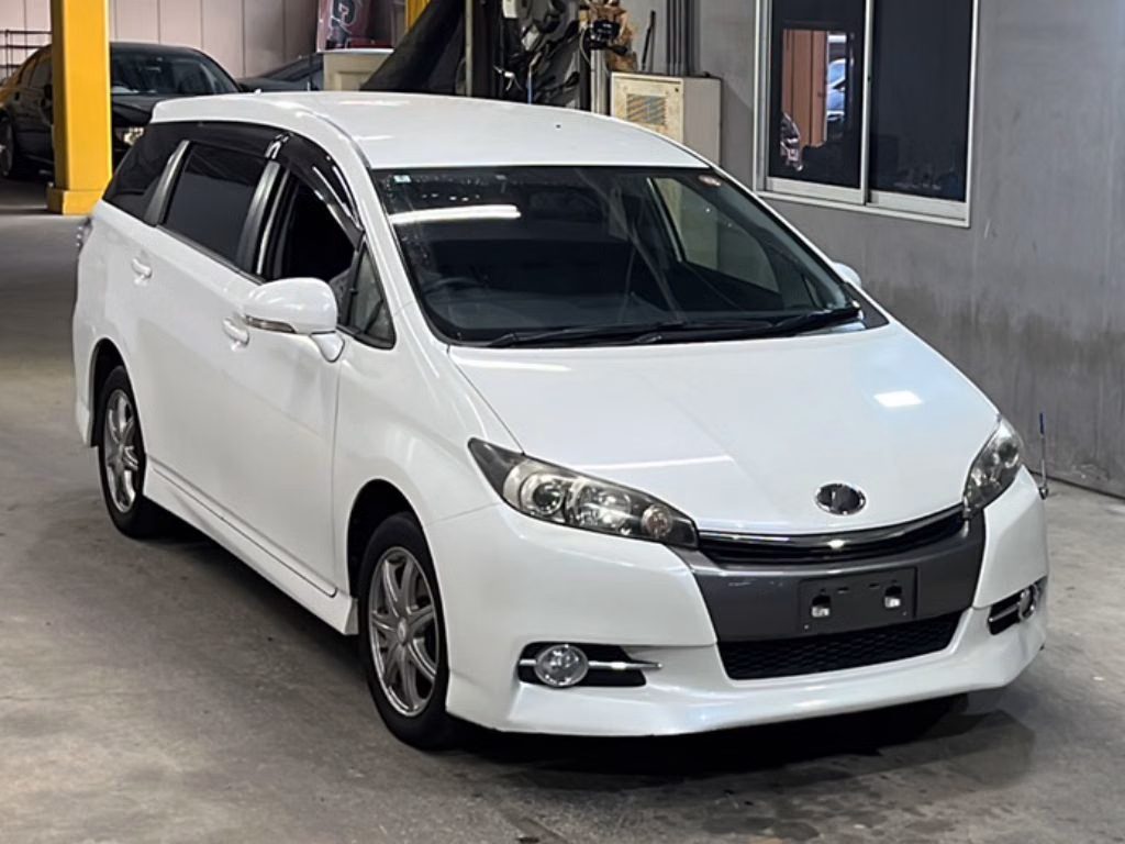 TOYOTA WISH