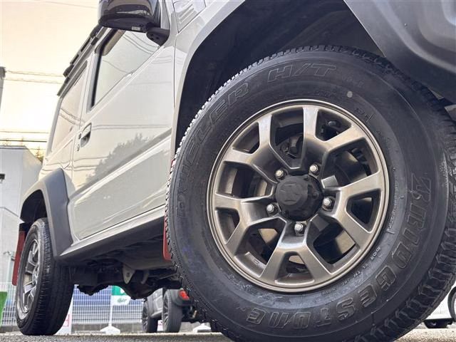 SUZUKI JIMNY SIERRA