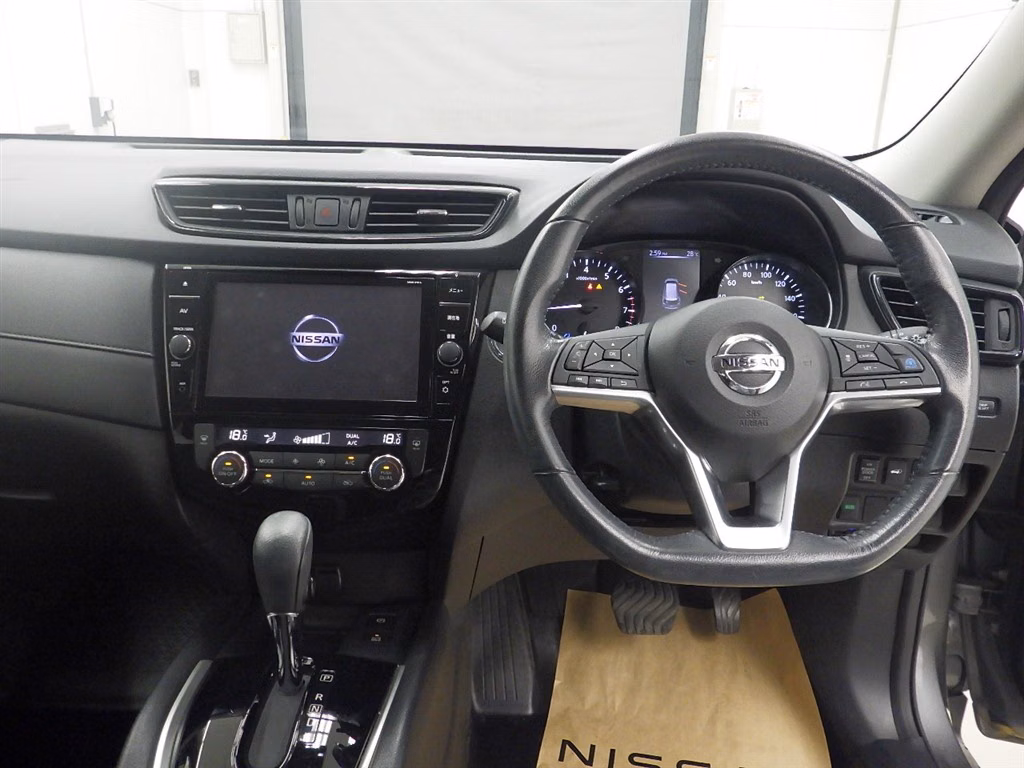 NISSAN X-TRAIL