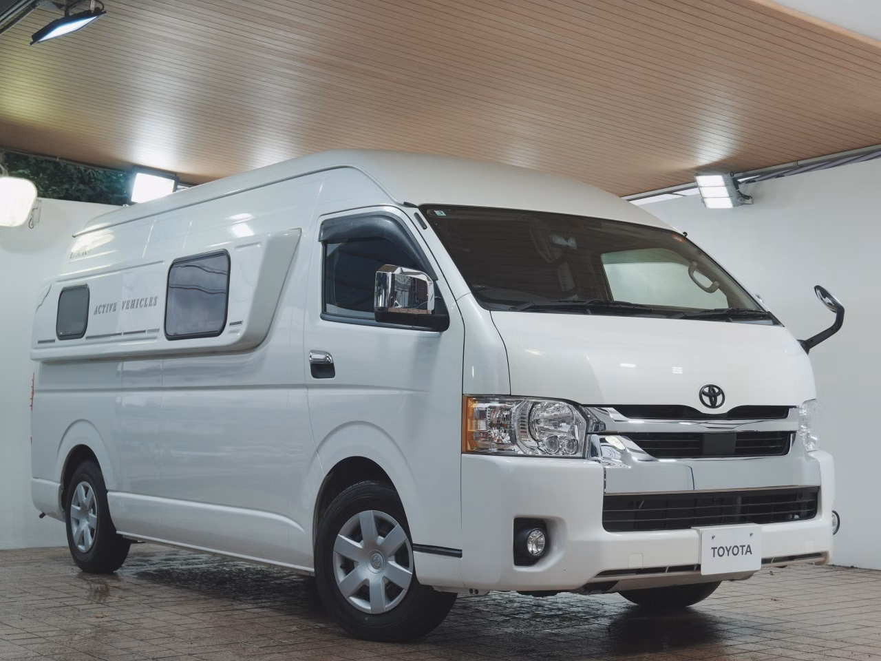 TOYOTA REGIUS ACE