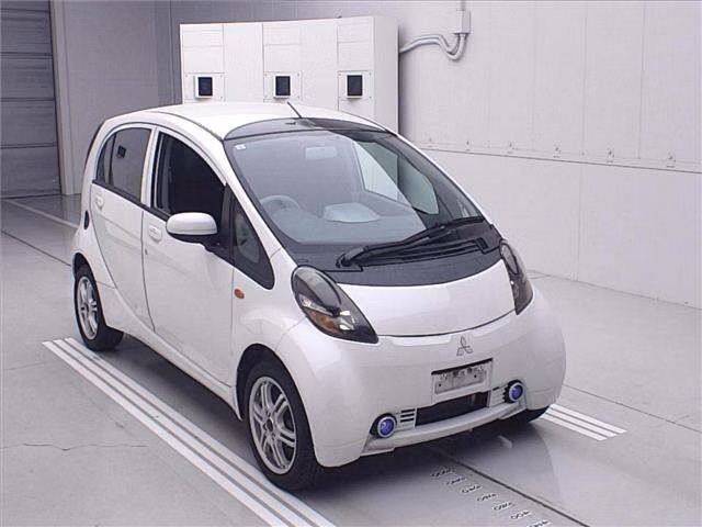 Mitsubishi i