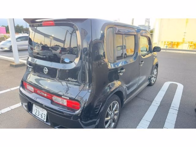 NISSAN CUBE