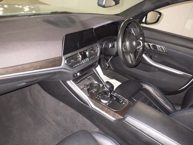 BMW 3-SERIES