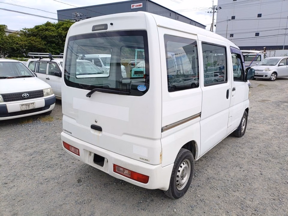 MITSUBISHI MINICAB