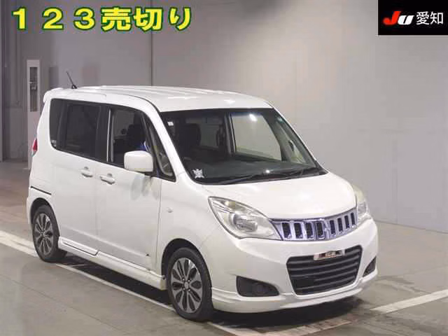 MITSUBISHI DELICA D:2