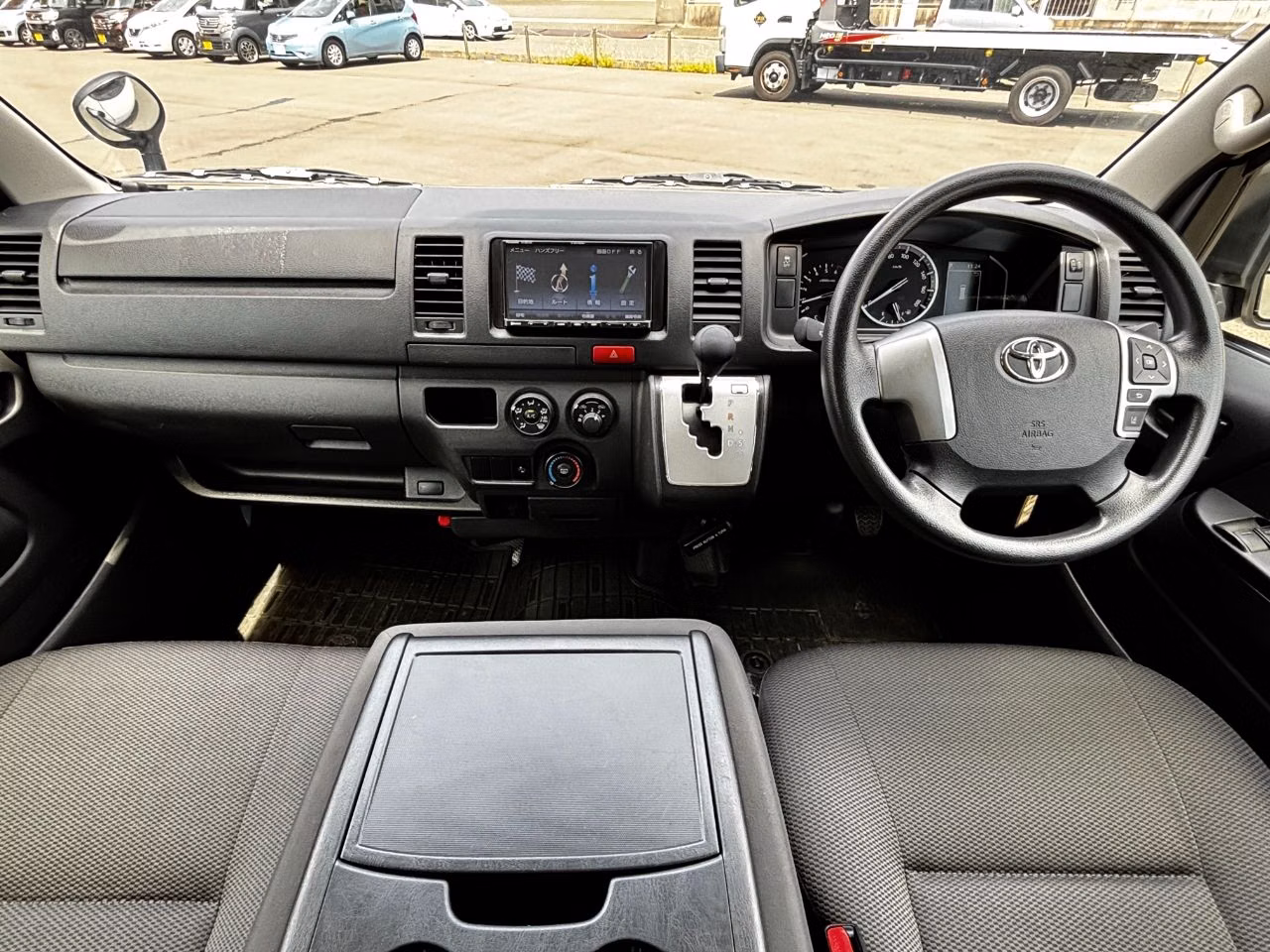 TOYOTA REGIUS ACE