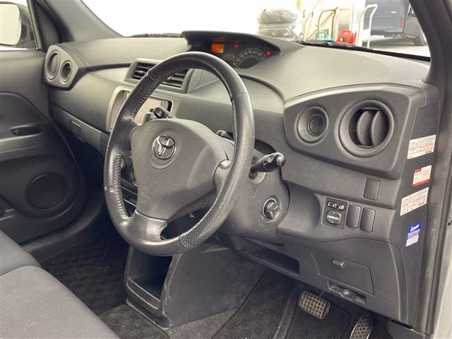 TOYOTA BB