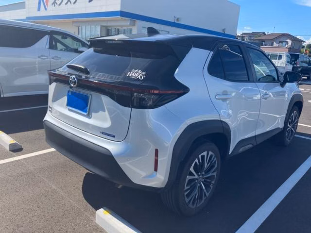 TOYOTA YARIS CROSS
