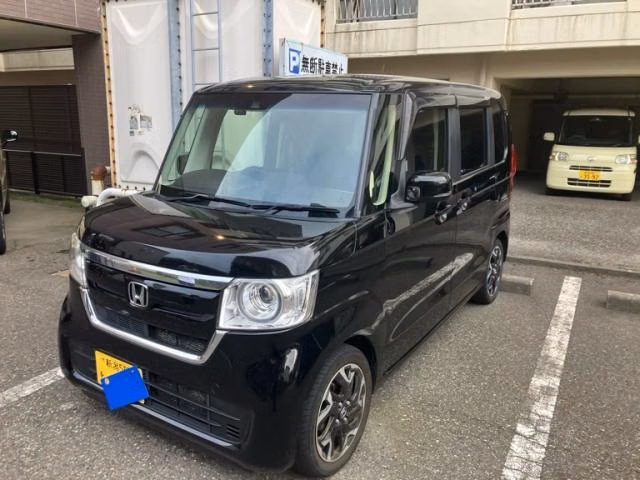 HONDA N-BOX