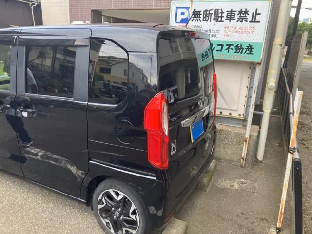 HONDA N-BOX