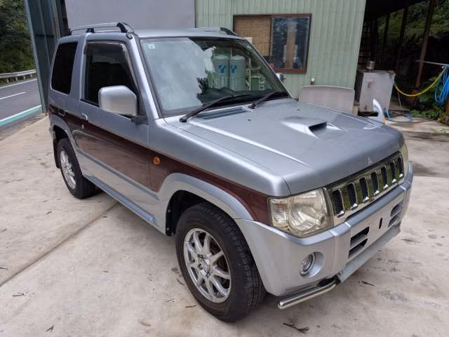 MITSUBISHI PAJERO MINI