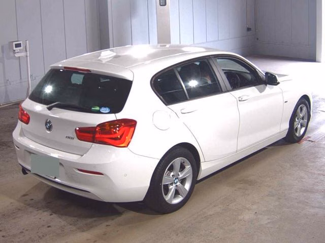 BMW 1-SERIES
