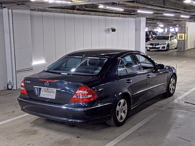 MERCEDES-BENZ E-CLASS