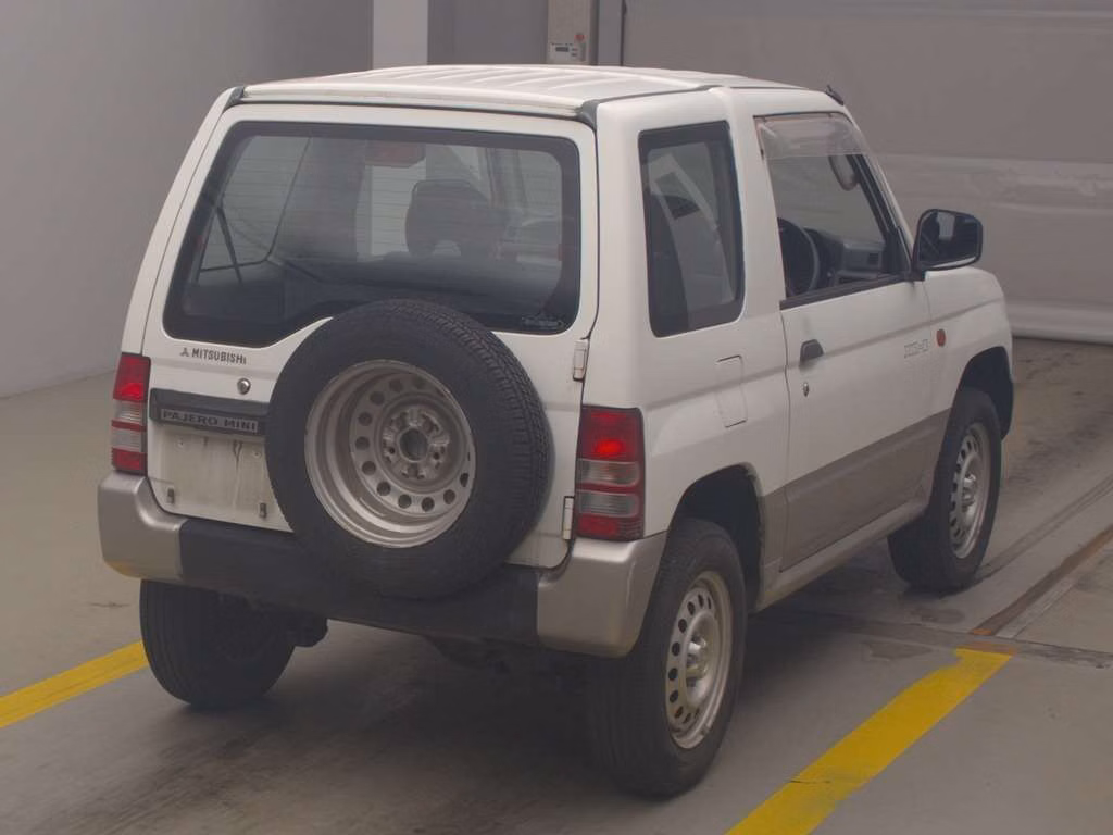 MITSUBISHI PAJERO MINI