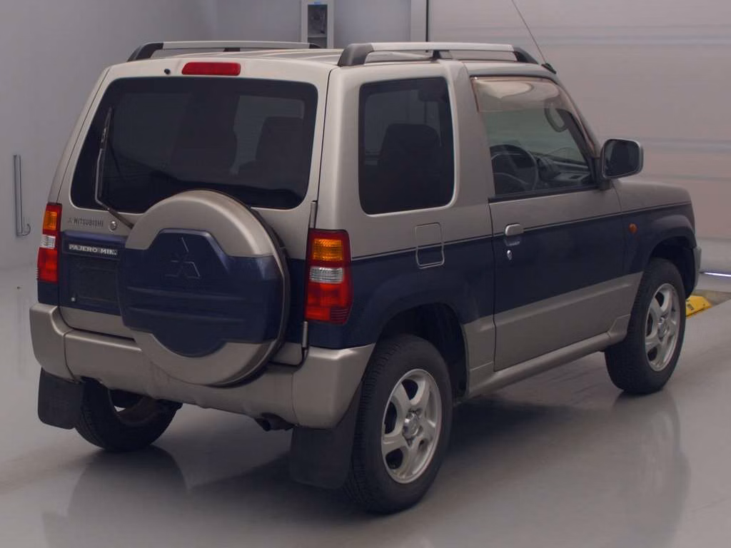 MITSUBISHI PAJERO MINI