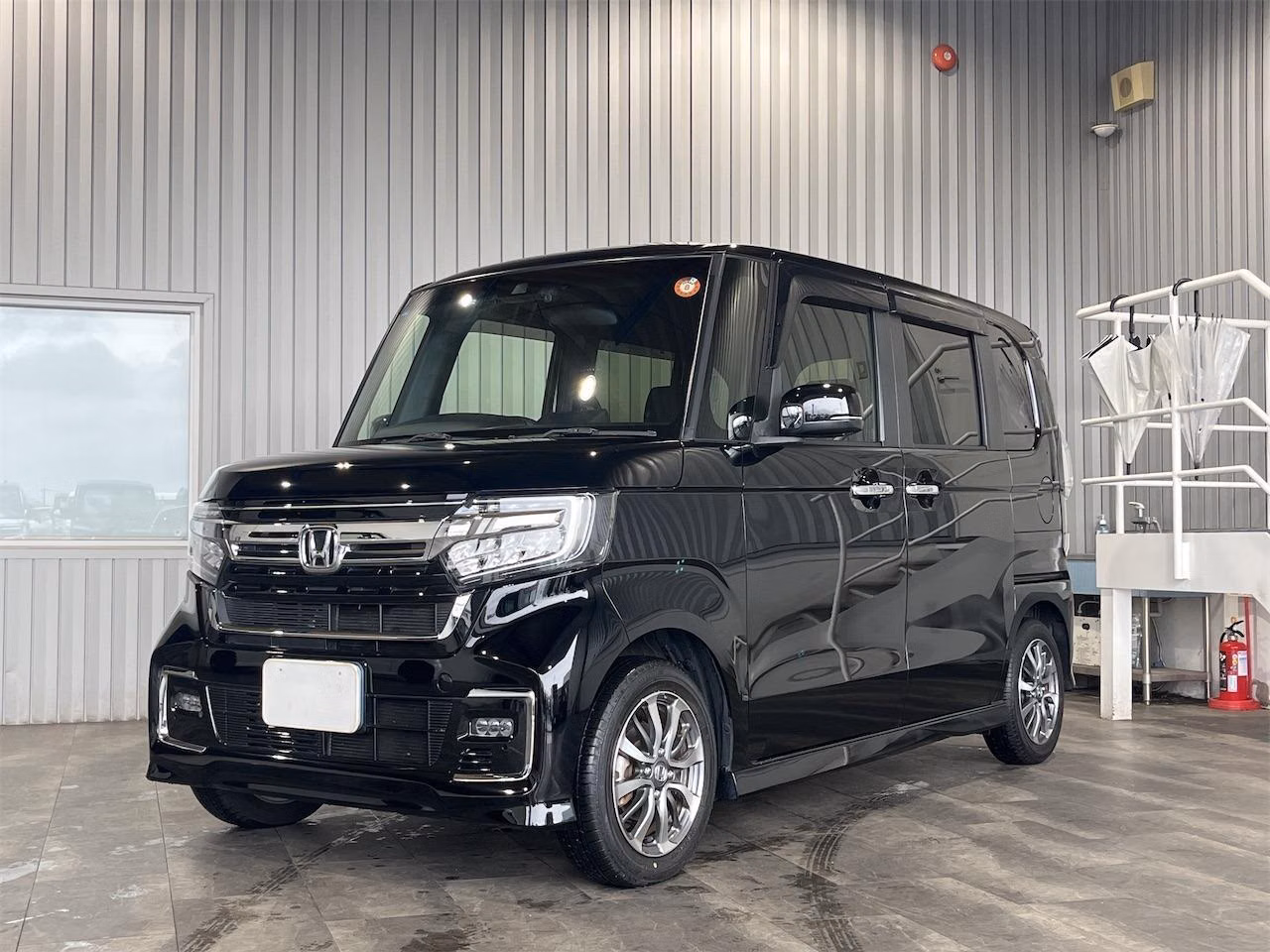 HONDA N-BOX