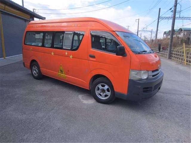 TOYOTA REGIUS ACE