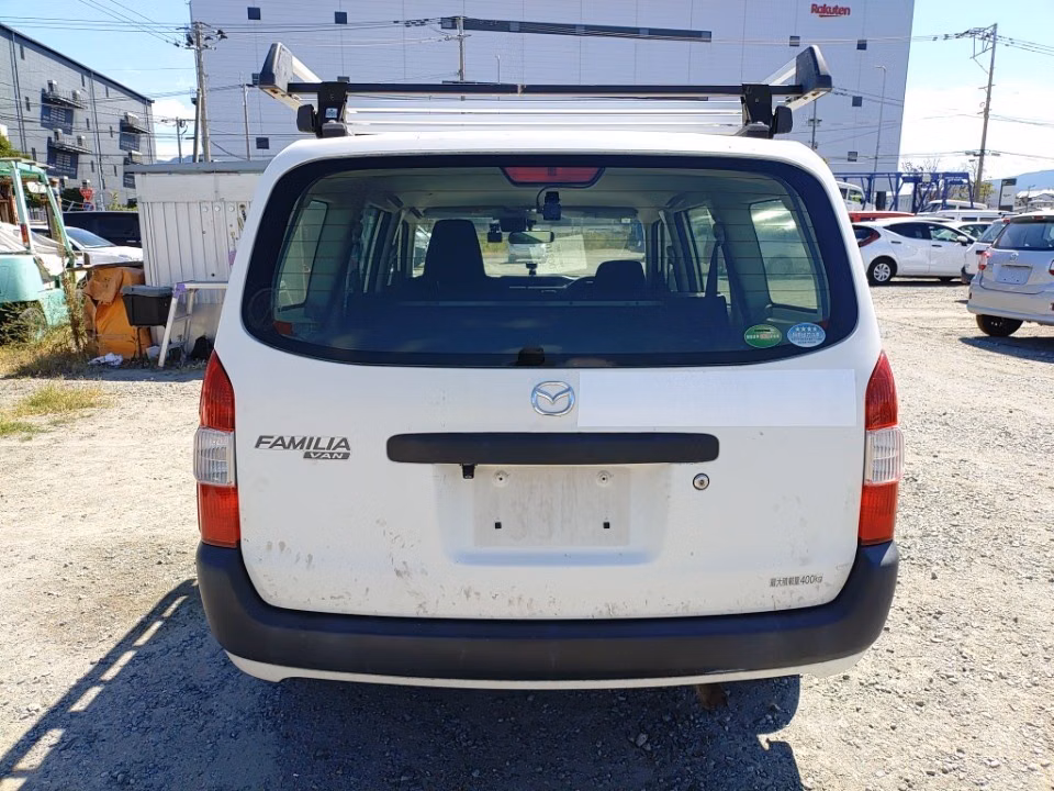 MAZDA FAMILIA