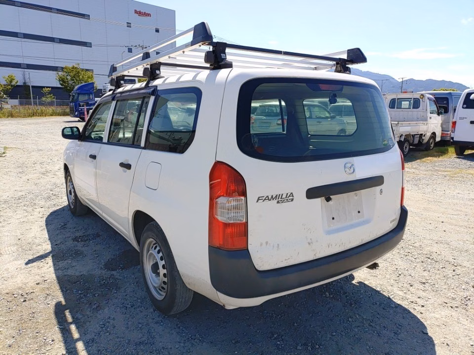 MAZDA FAMILIA